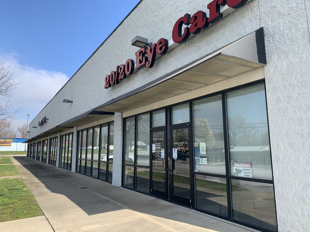 Blackiston Mill Rd Shopping Center: 1418 & 1420 Blackiston Mill Rd, Clarksville, IN 47129